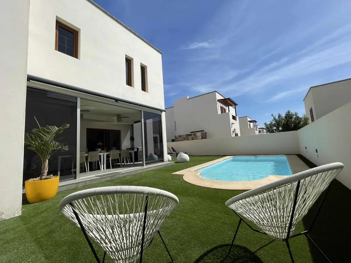 Holyhome Villa Cinema Perfect For Families Costa Teguise Spain